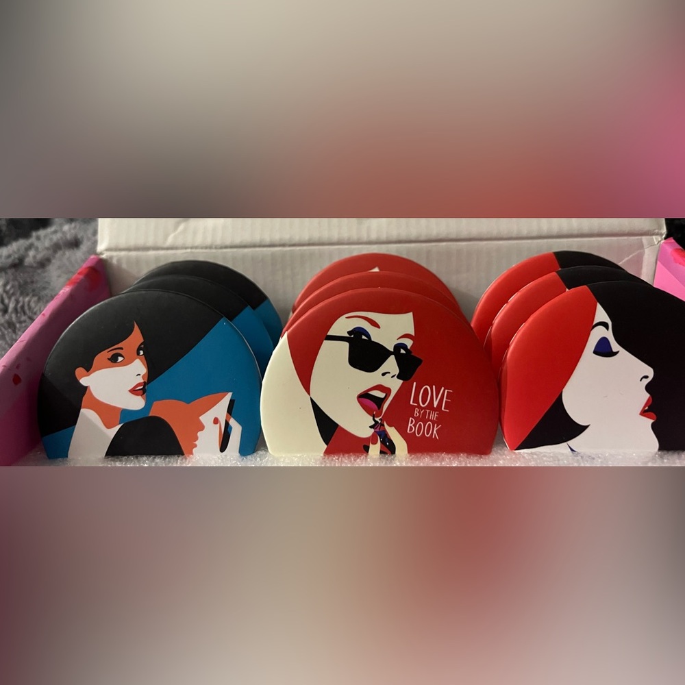 Different Lady Styles  Cosmetics Mirrors